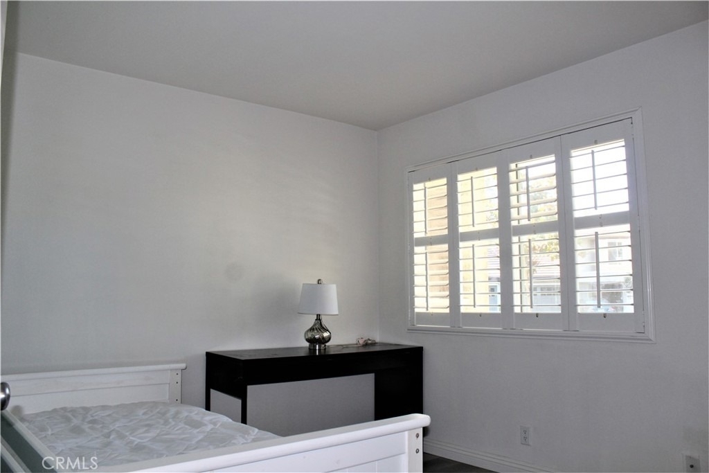 122 Stanford Court - Photo 7