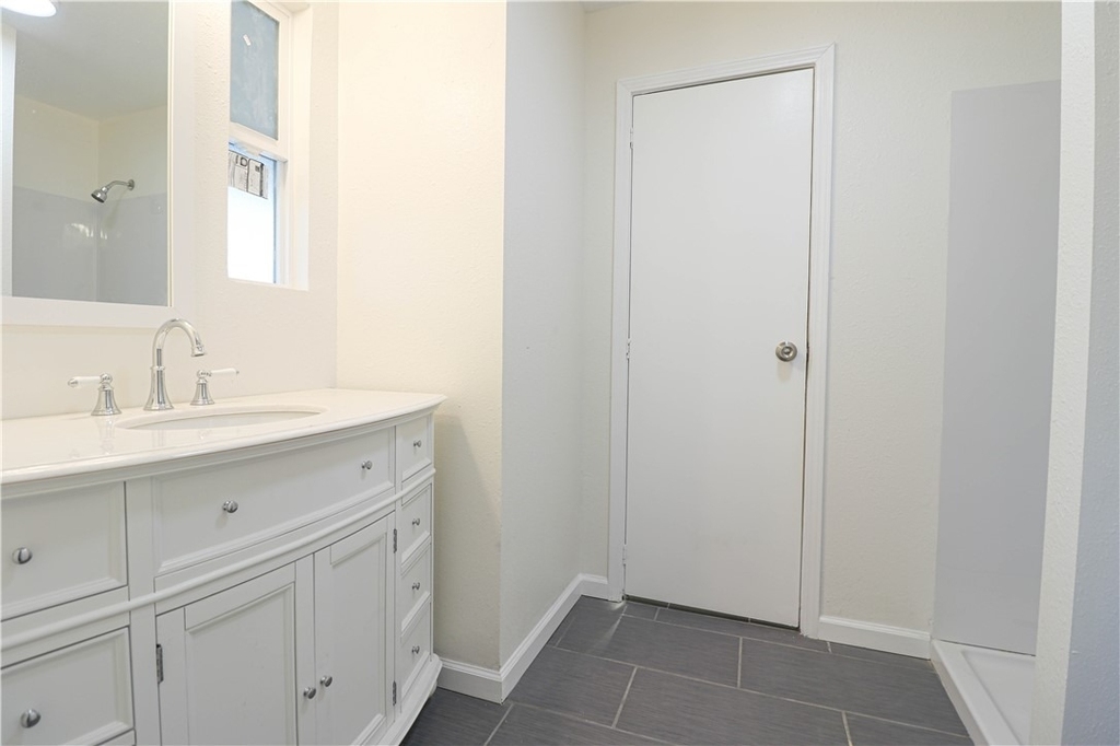 5001 W. Florida - Photo 8