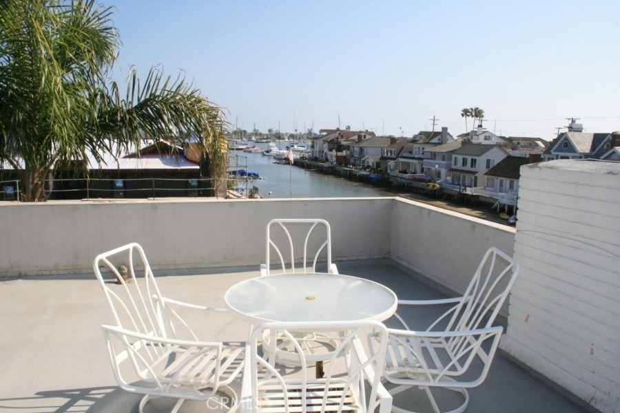 200 Grand Canal - Photo 32
