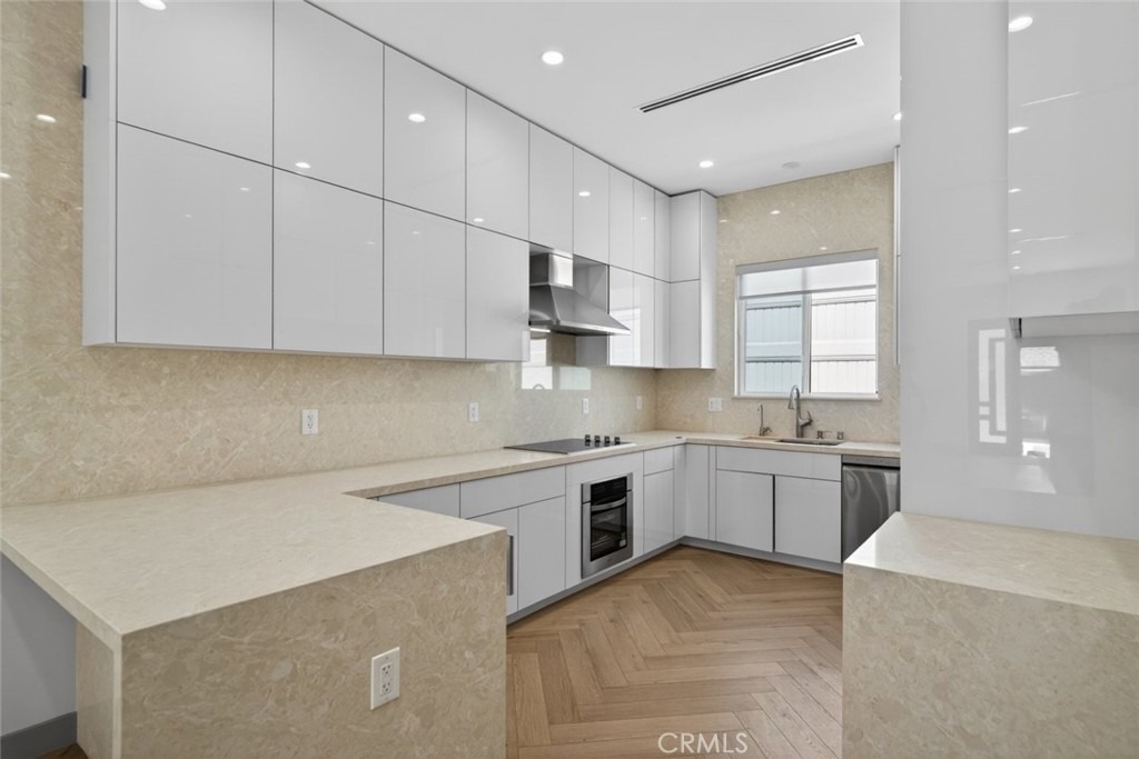 10843 Cantara Street - Photo 8