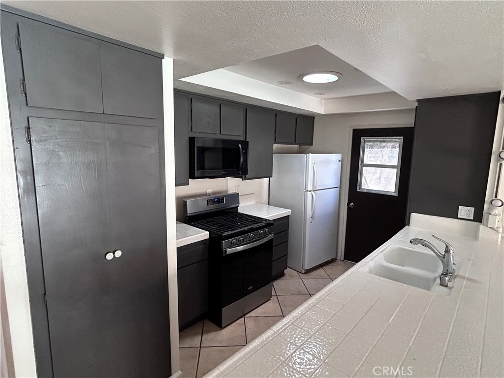 1271 N Emogene Street - Photo 3