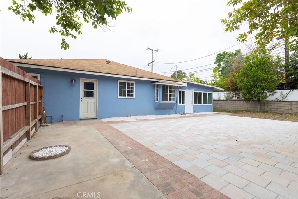 1611 1/2 S 4th Avenue - Photo 1