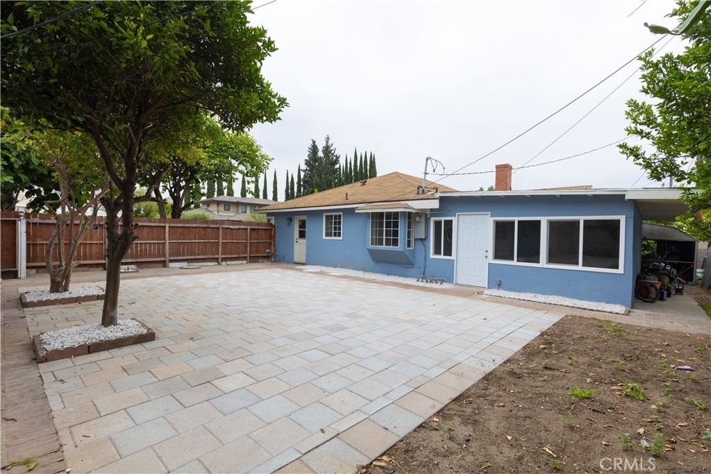 1611 1/2 S 4th Avenue - Photo 3