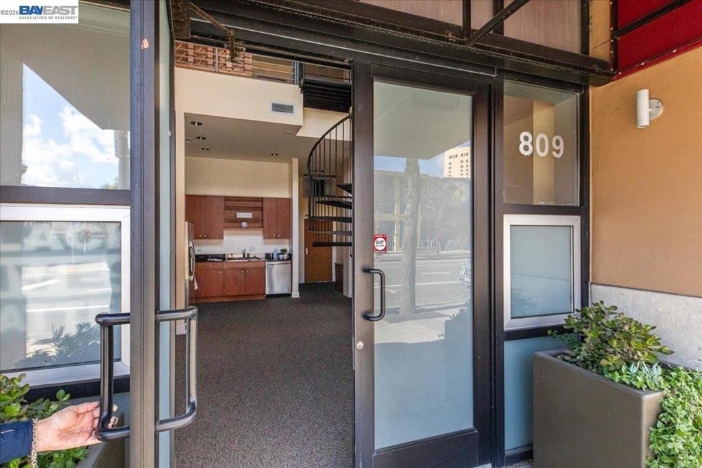 809 Clay St - Photo 2