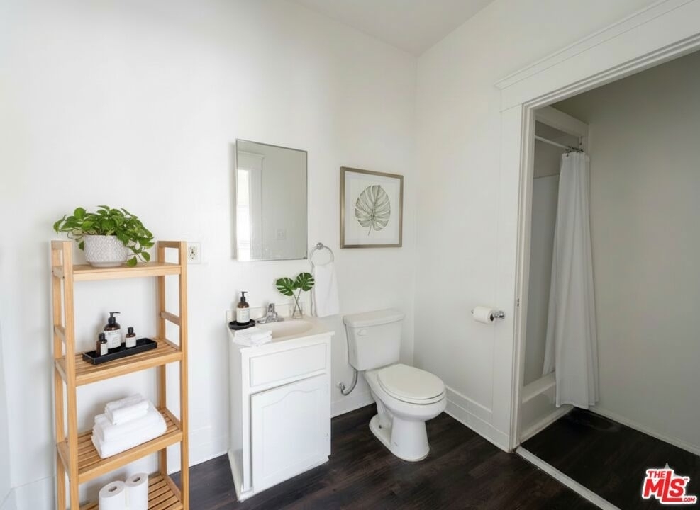 2142 S Oak Street - Photo 3