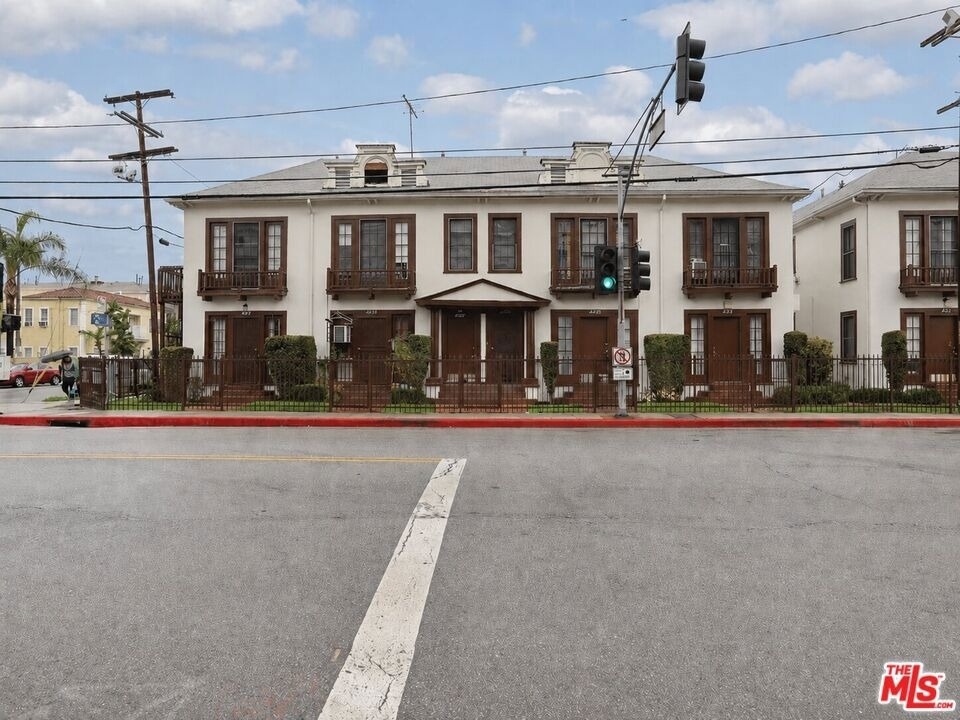 2142 S Oak Street - Photo 5