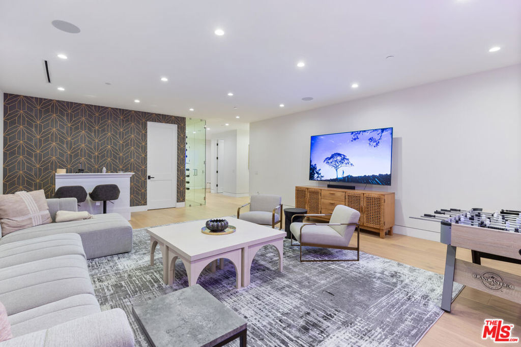 731 N Curson Avenue - Photo 54