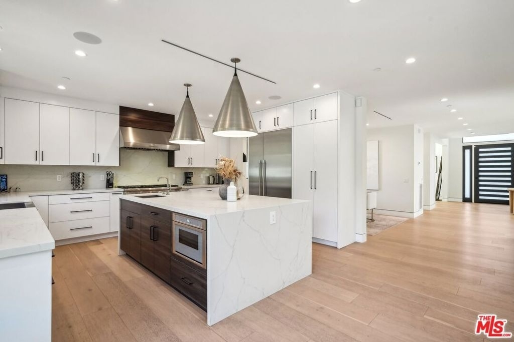 731 N Curson Avenue - Photo 22