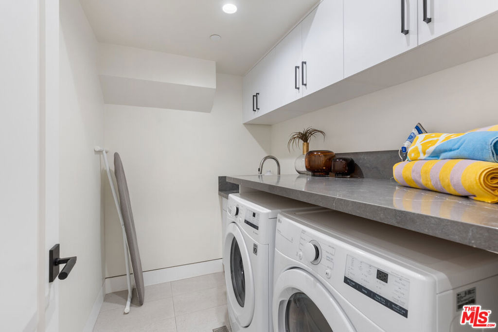 731 N Curson Avenue - Photo 61