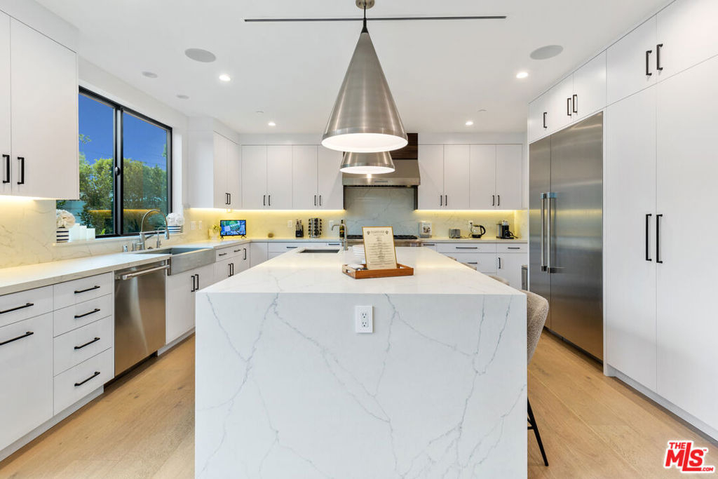 731 N Curson Avenue - Photo 21