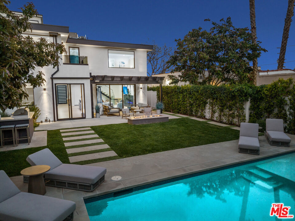 731 N Curson Avenue - Photo 68