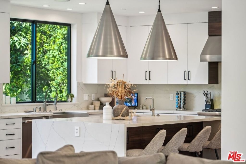 731 N Curson Avenue - Photo 27