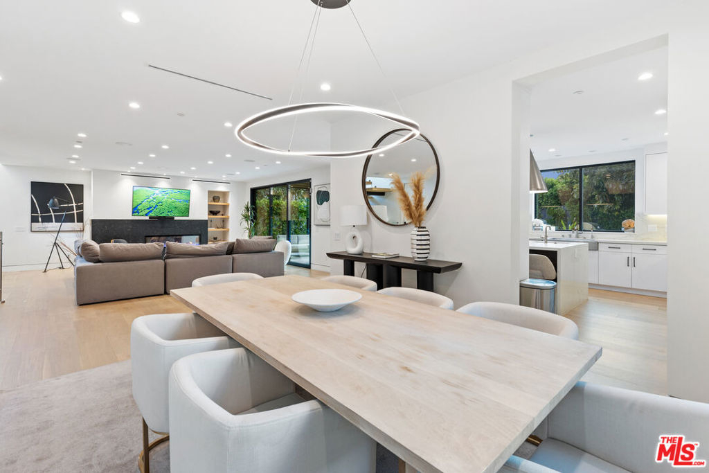 731 N Curson Avenue - Photo 16