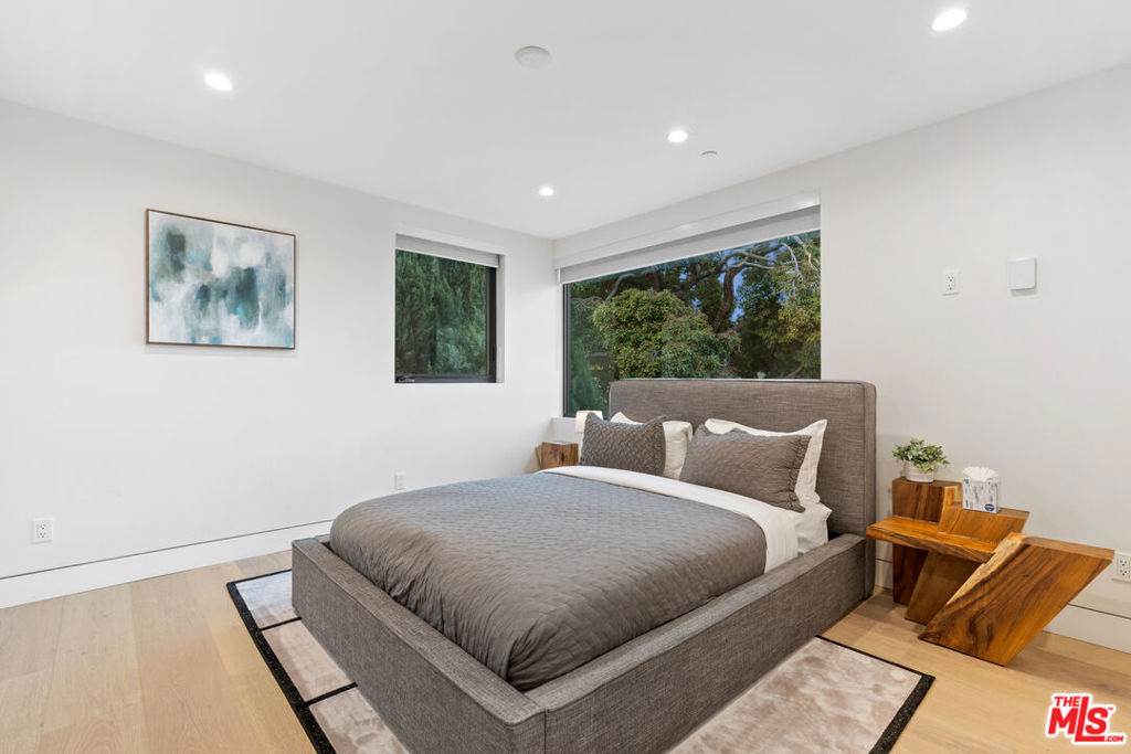 731 N Curson Avenue - Photo 36