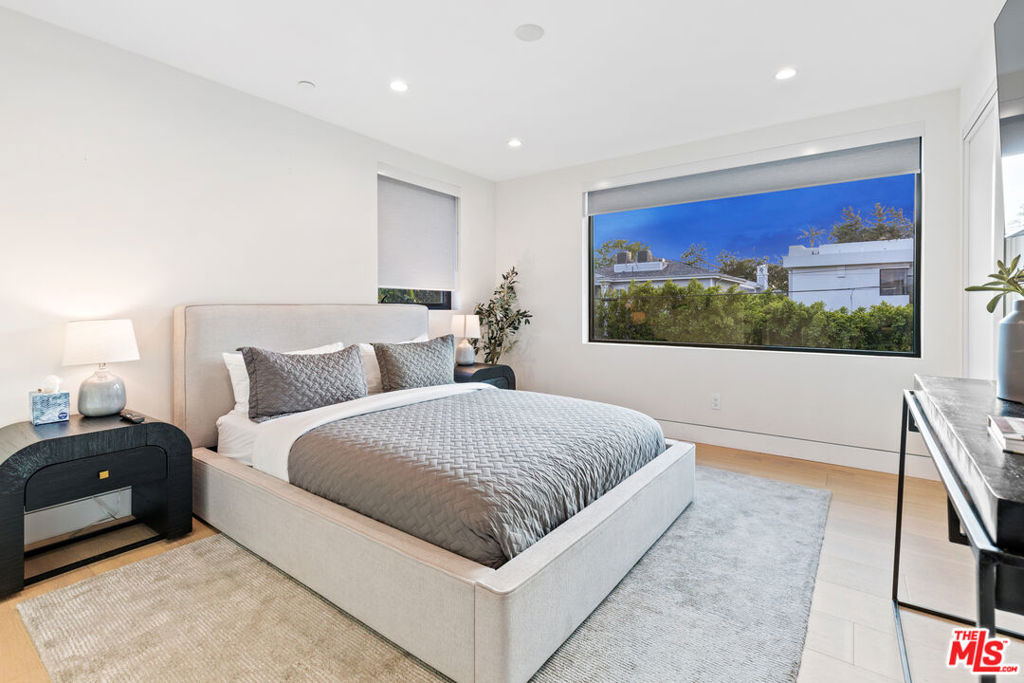 731 N Curson Avenue - Photo 41