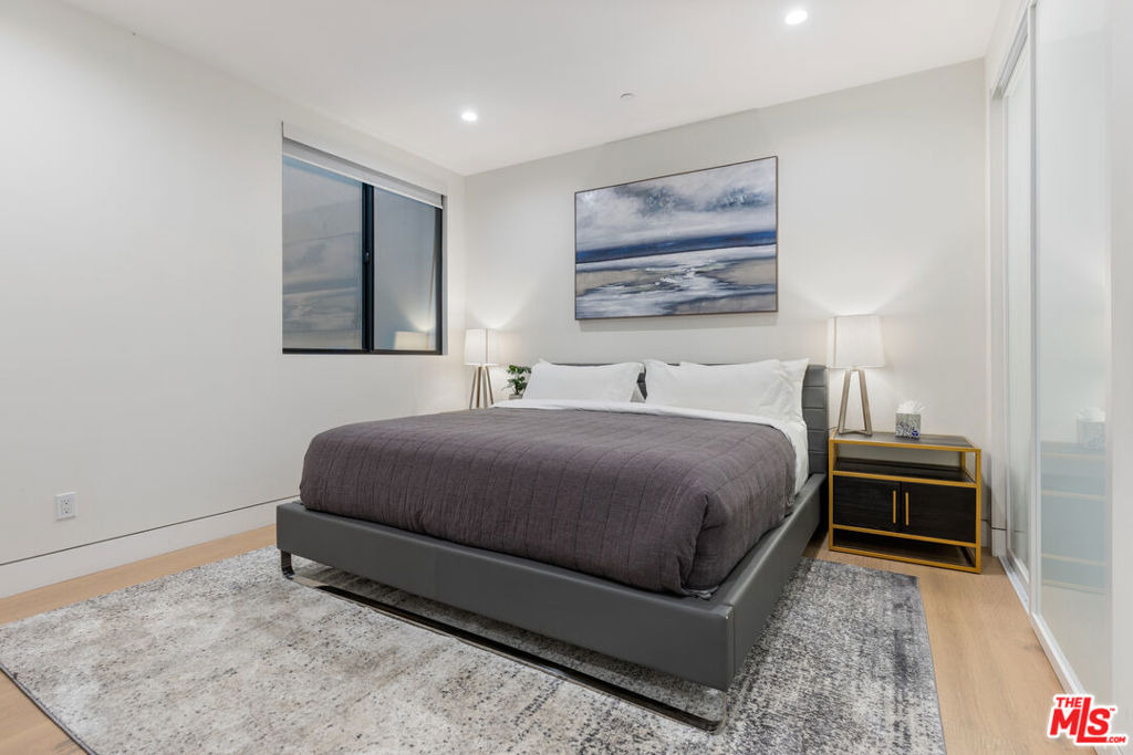 731 N Curson Avenue - Photo 46
