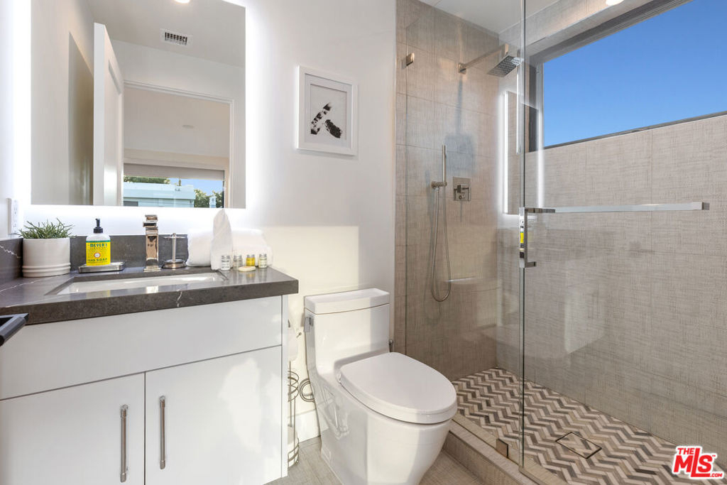 731 N Curson Avenue - Photo 44