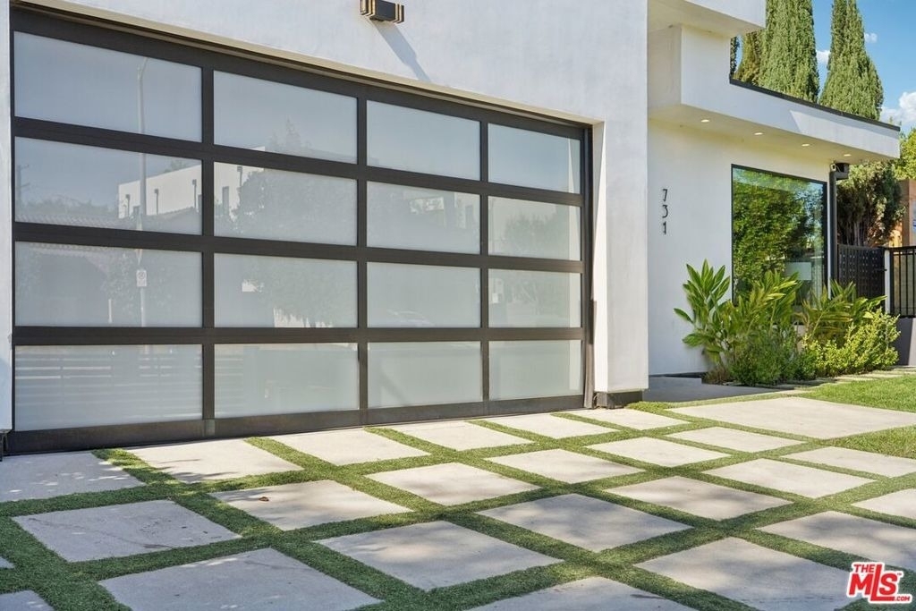 731 N Curson Avenue - Photo 8