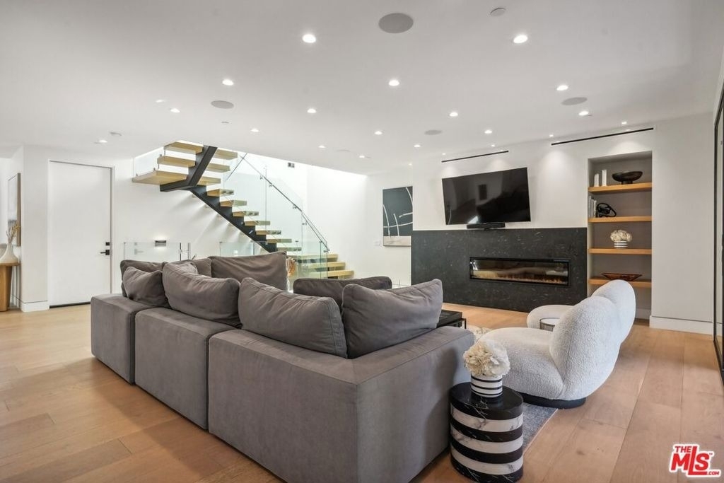 731 N Curson Avenue - Photo 15