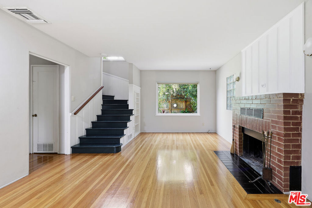 820 Crestmoore Place - Photo 3