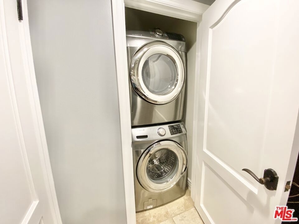 1135 Rexford Dr - Photo 7