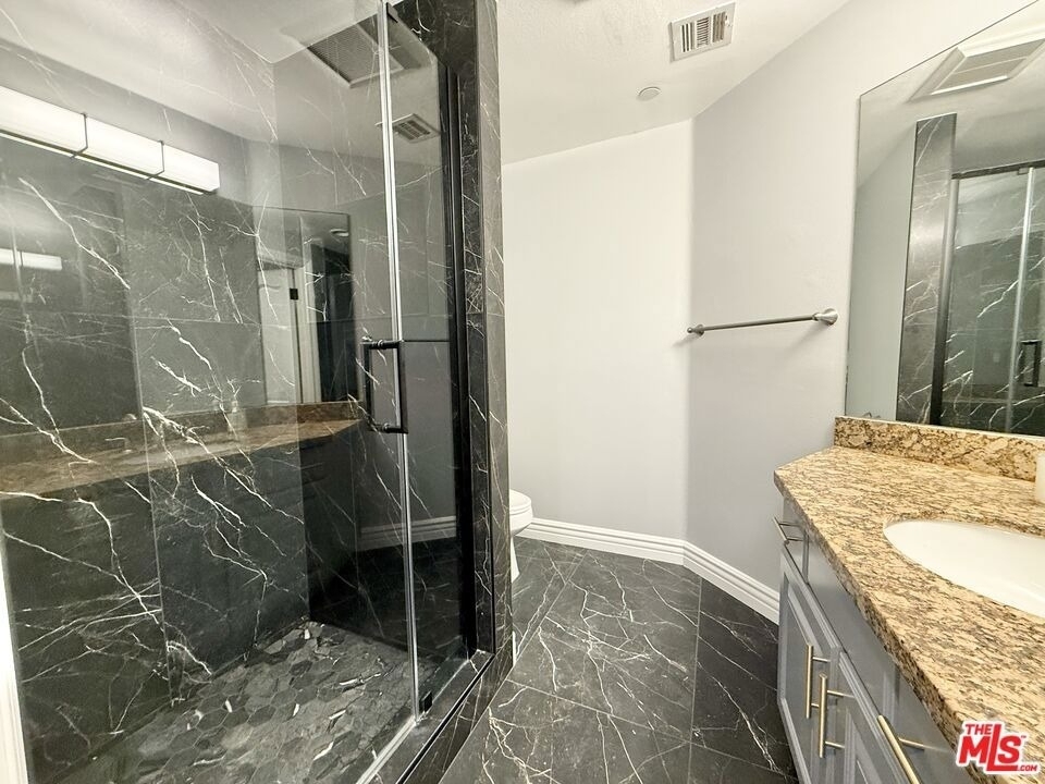 1135 Rexford Dr - Photo 15