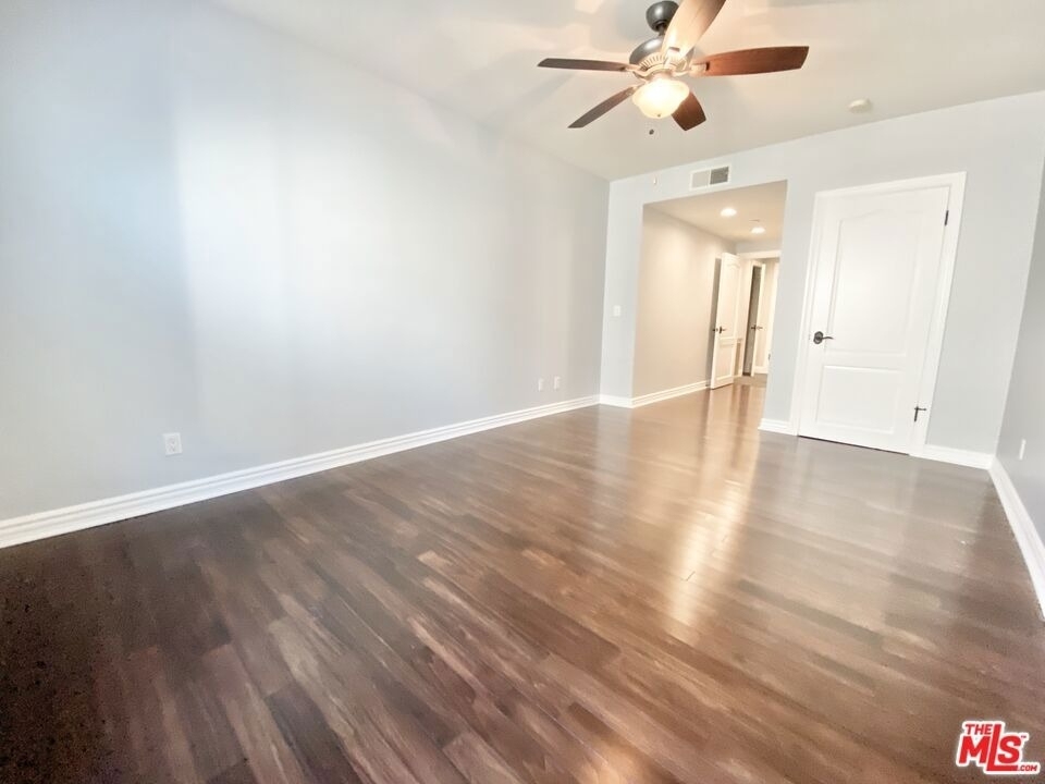 1135 Rexford Dr - Photo 11