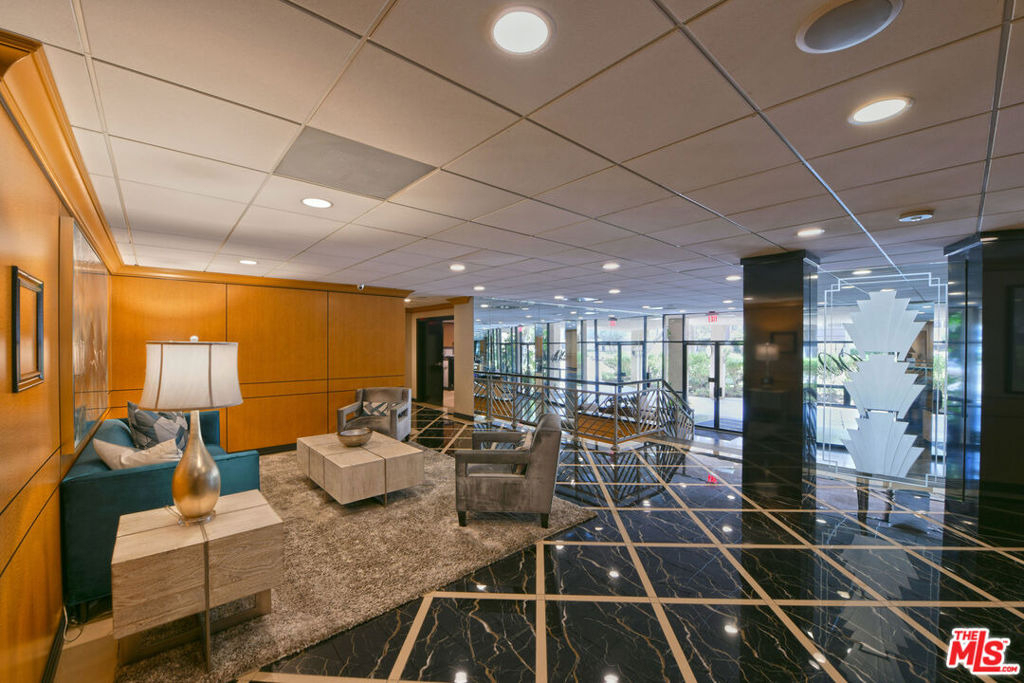 100 S Doheny Drive - Photo 5