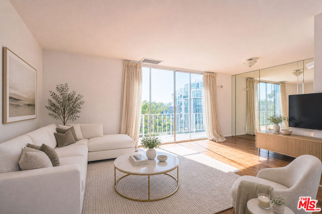 100 S Doheny Drive - Photo 1