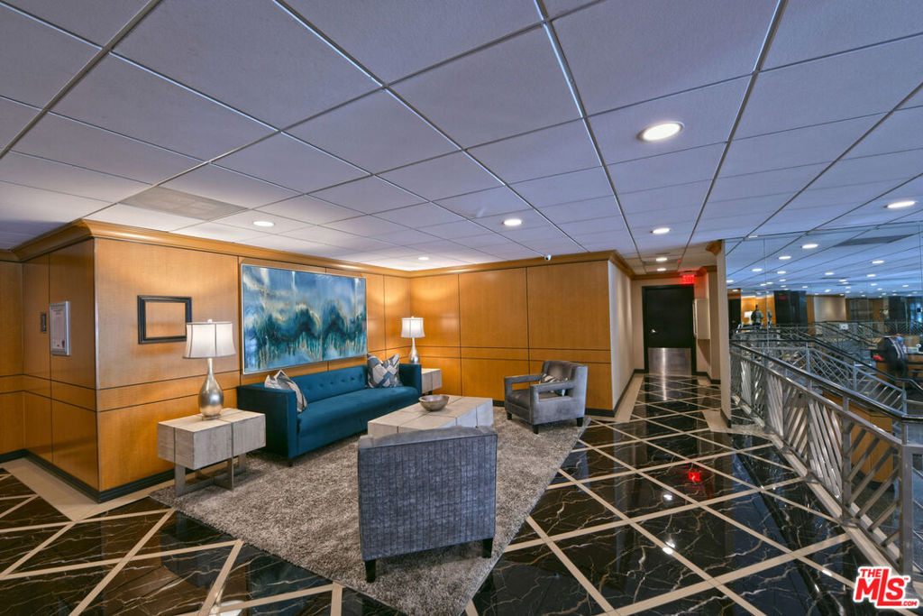 100 S Doheny Drive - Photo 6
