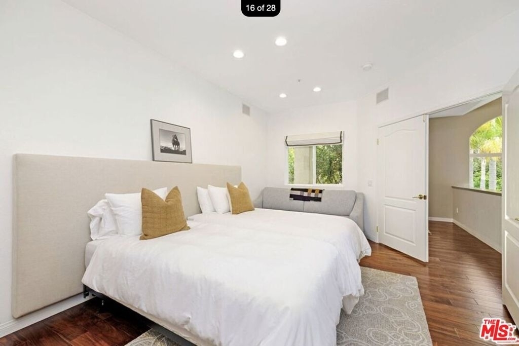 718 Palisades Drive - Photo 5