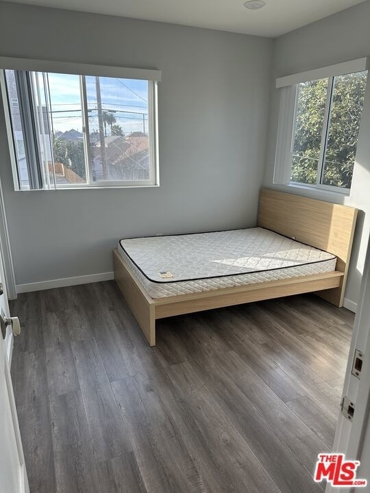 1154 1/2 S Ardmore Ave - Photo 4