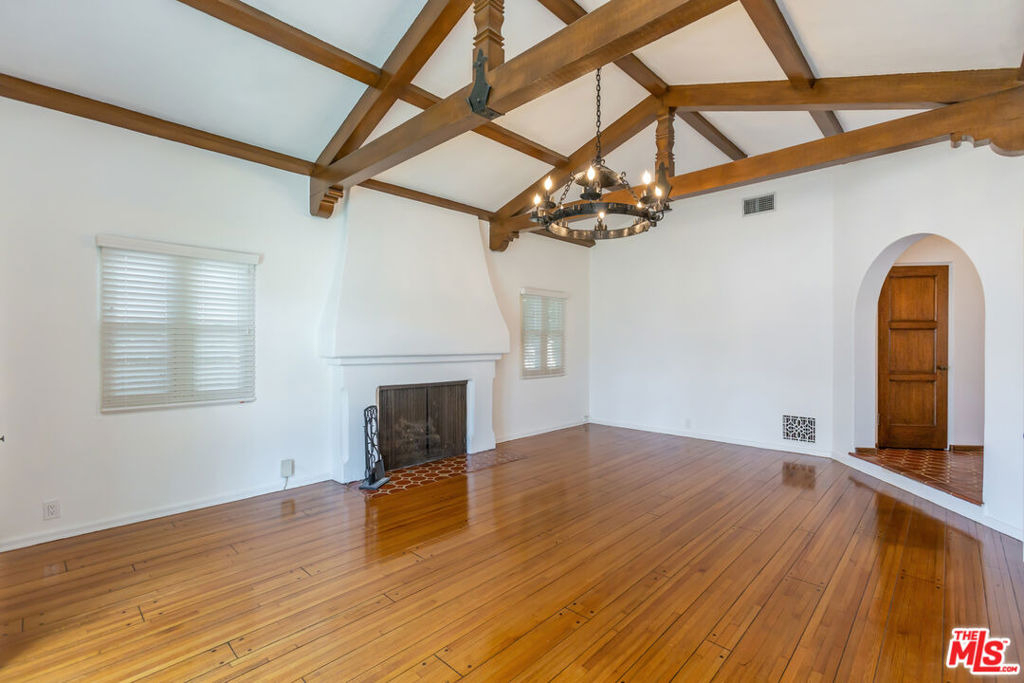 252 S Canon Drive - Photo 6