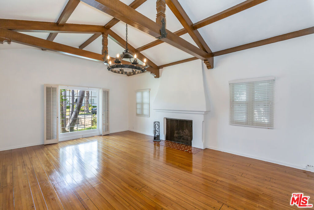 252 S Canon Drive - Photo 5