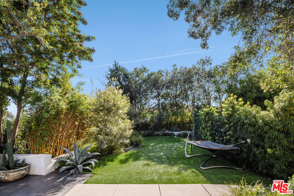 8080 Laurel View Drive - Photo 9