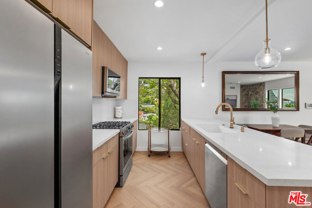 2045 Paramount Drive - Photo 9