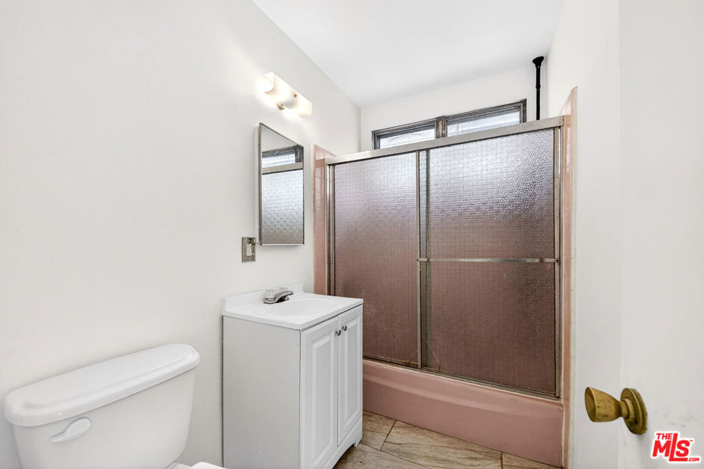 304 E 95th Street - Photo 6