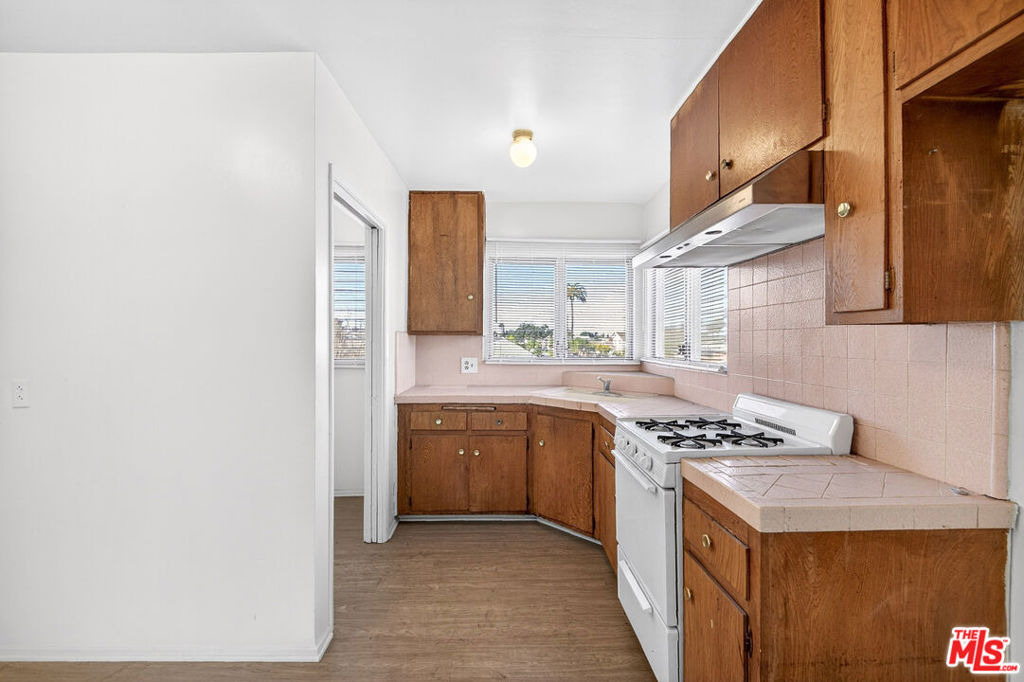 304 E 95th Street - Photo 11