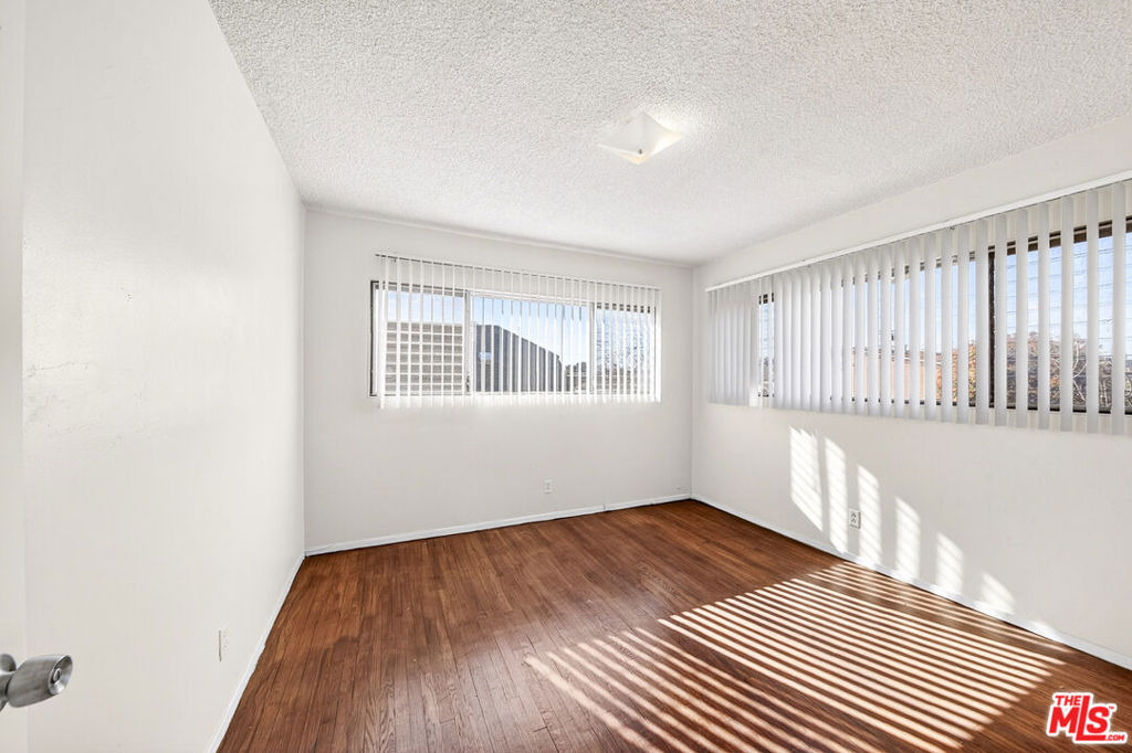 304 E 95th Street - Photo 12