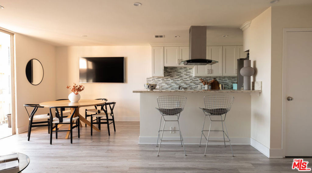 100 S Doheny Drive - Photo 7