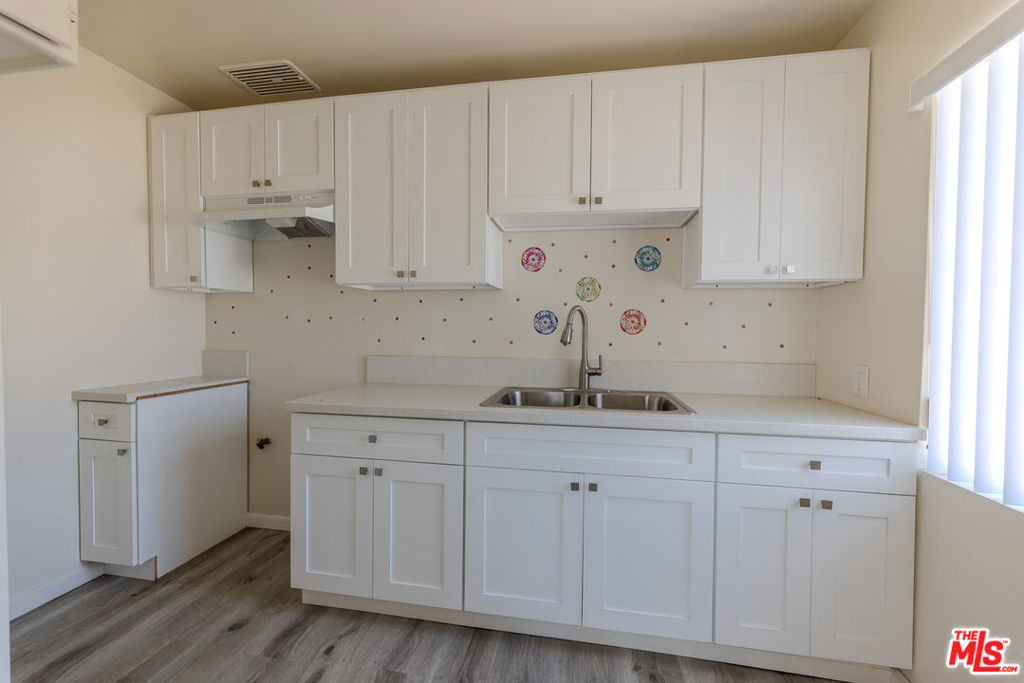 4119 Marlton Avenue - Photo 4