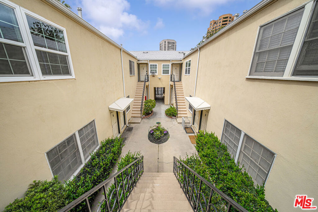1238 S Beverly Glen Boulevard - Photo 20
