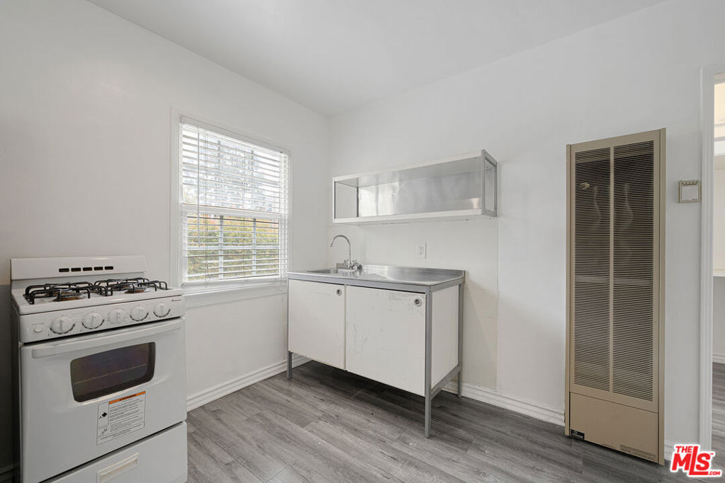 1238 S Beverly Glen Boulevard - Photo 9