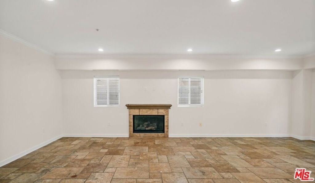 10616 Kinnard Avenue - Photo 9