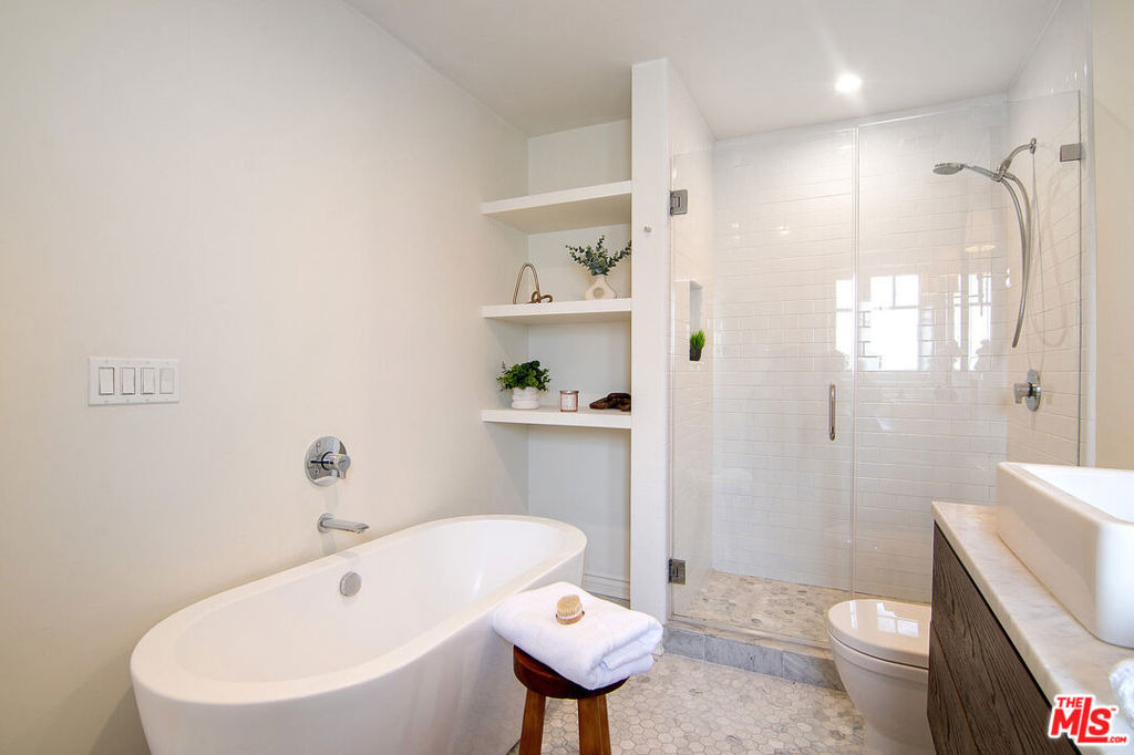 450 N Orange Drive - Photo 27