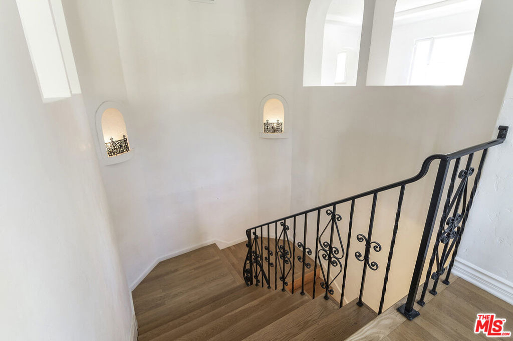 450 N Orange Drive - Photo 7