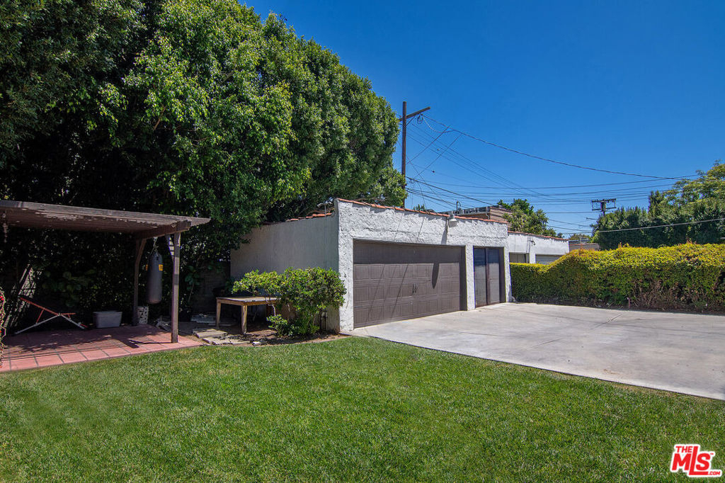 450 N Orange Drive - Photo 36