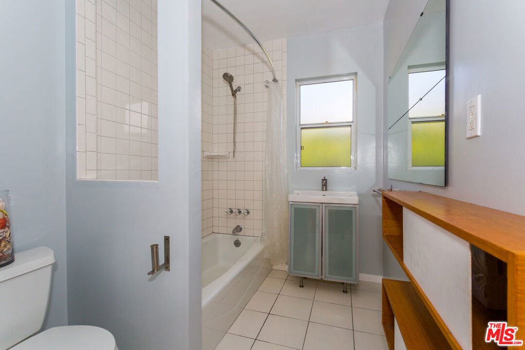 2410 Abbot Kinney Boulevard - Photo 9