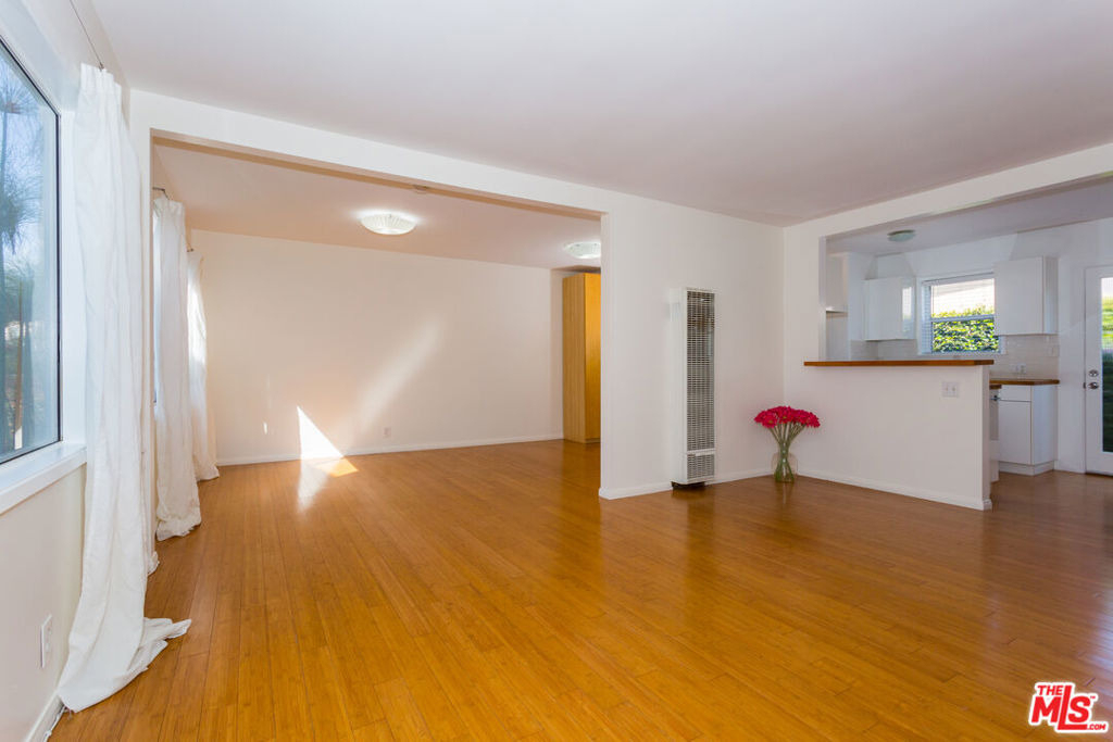 2410 Abbot Kinney Boulevard - Photo 1