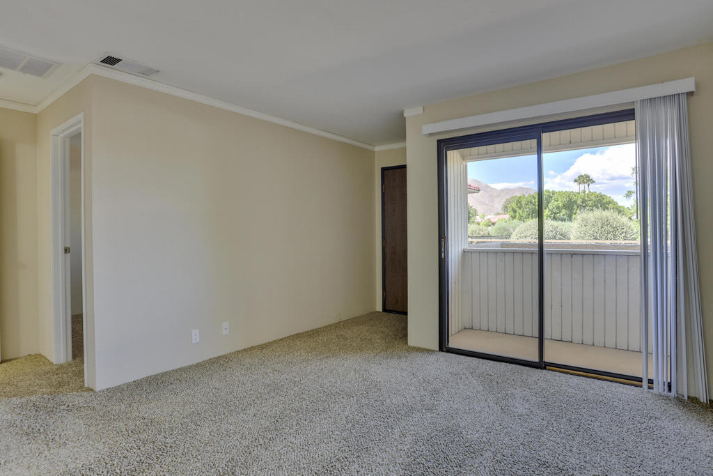 2820 N Arcadia Court - Photo 4